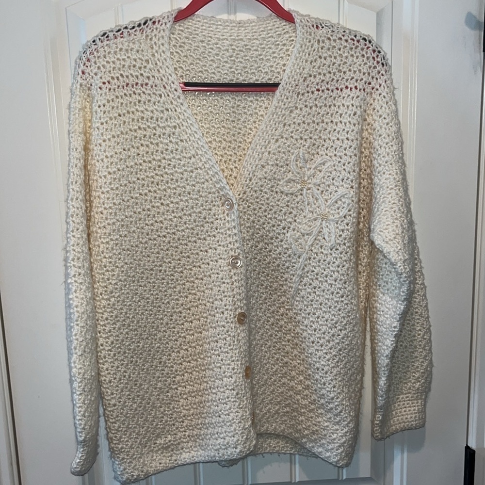 Gorgeous cream ivory hand knit cardigan sweater flower and beaded details L XL